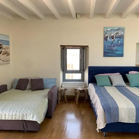 Luxury Townhouse In Historical Center With Expansive Sea Views