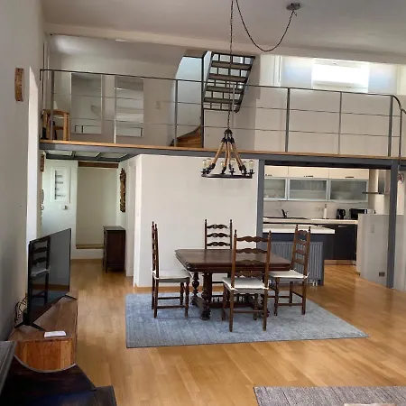 Luxury Townhouse In Historical Center With Expansive Sea Views *